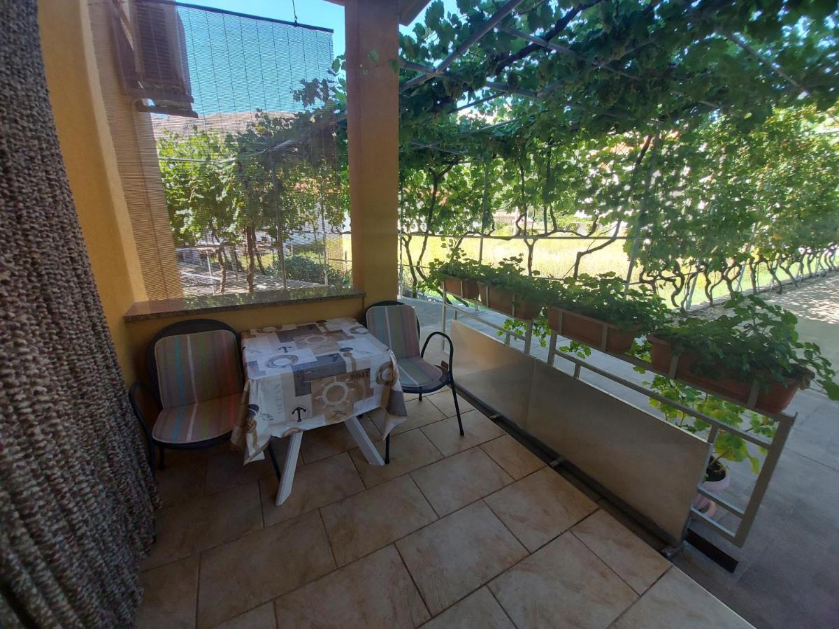 Apartments Elizabeta Draga Bašćanska Extérieur photo